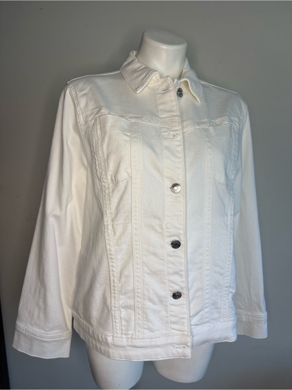 Chico’s Classic Cotton/Rayon Blend Jean Jacket size 2